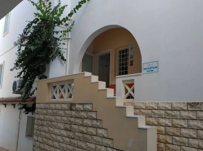 Small Apartment For 3 Pers 70meters From The Beach