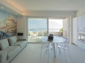 Valarin Napoli Luxory Apartment Wellness