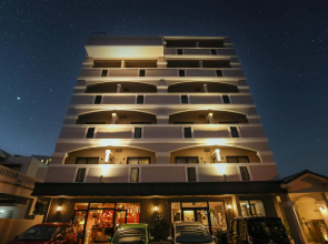 Hotel 385
