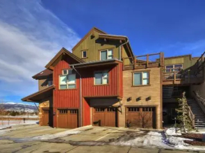 B101 Watertower Place Townhouse