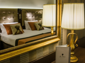 AX The Victoria Hotel