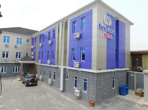 Purple Crown Hotel