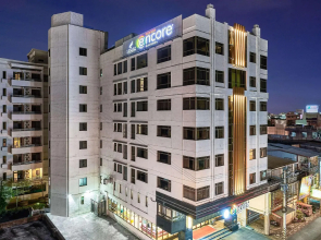 CHECK inn SELECT Hualien LinSen