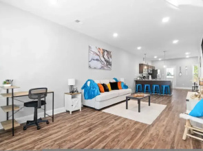 Sapphire Oasis A Luxurious Townhouse Retreat Near Nashville Ft Campbell