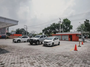 RedDoorz Premium @ Dna Fun Zone Pekanbaru