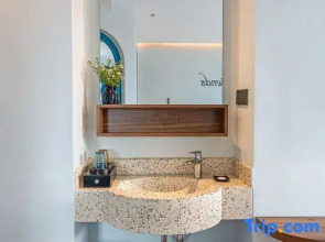 Pavillon Boutique Hotel & Apartment Nha Trang