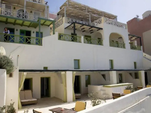 Adamis Majesty Suites