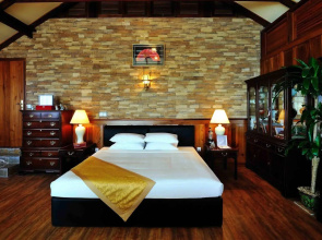 Crest Villa Mansion