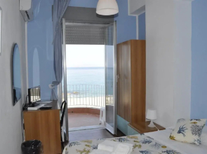Hotel La Scogliera