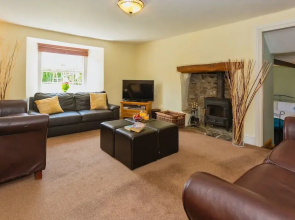 Braunton Poyers Farmhouse 6 Bedrooms