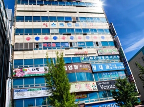 Central Hotel