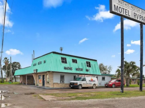 Mathis Motel