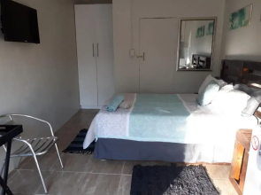 8 Soenie Avenue Self Catering