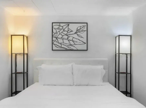 Green Lake Zen Low Level Garden Suite