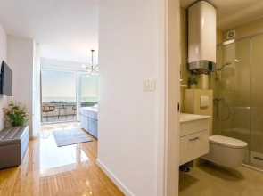 Penthouse Apartment Perla with Jacuzzi