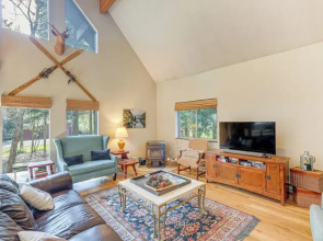Beautiful Mccall Cabin: Perfect for Families!