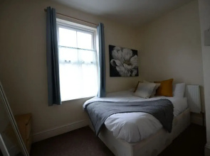 Elegant Holiday Home in Coventry near Coventry Market