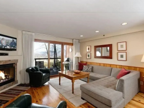 Snowmass Village 2 Bedroom Premier Condo at Crestwood