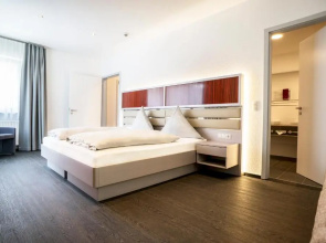 Hennedamm Hotel