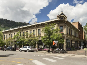 The Residence Hotel