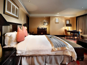 Royal Mediterranean Hotel