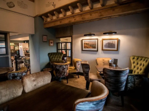 Cat & Lion Country Pub and Hotel