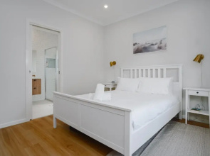 Exquisitely Spacious 3-bed Home