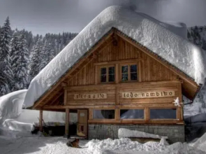 Rifugio Lago Nambino