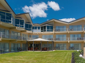 Picton Beachcomber Inn