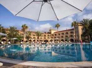 Le Chateau Lambousa Hotel