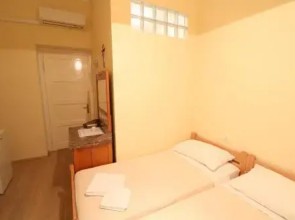 Bed & Breakfast Three Angels