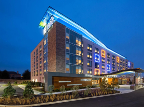 Aloft Louisville East