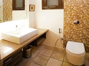 Evergreen Suites Defence Colony