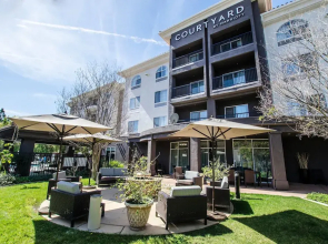 Courtyard Ventura Simi Valley