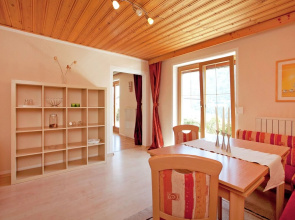 Sunlit Apartment near Ski Area in Wenns