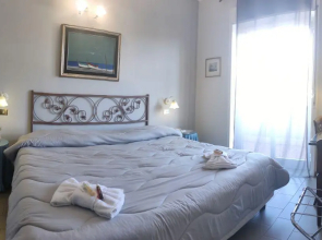 Ares Hotel