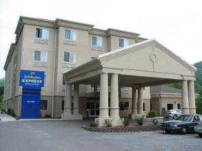 Holiday Inn Express Hotel & Suites Pikeville by IHG