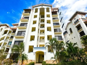 Luxury 3 bedroom condo with ocean view and private balcony