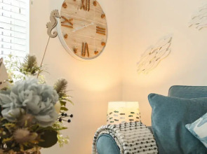 Wee Jules By The Sea