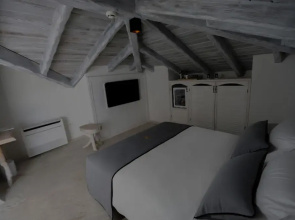 Avalon Boutique Hotel & Suites
