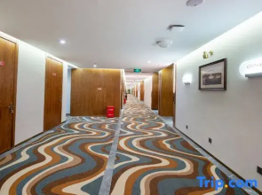 James Joyce Coffetel Hotel (Shijiazhuang Xingtang Longzhou Park)