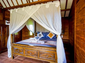 Cening Bagus Bungalows