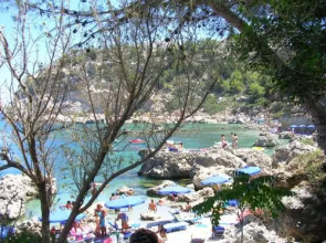 Colonial Apartment 4