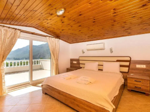 Villa Lakestone 2
