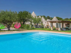 TD Trulli Della Magnolia Trulli w Amazing Garden