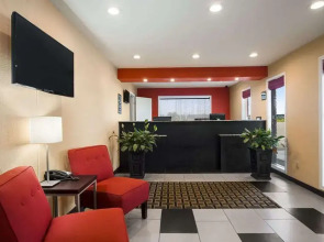 Super 8 By Wyndham Henryetta