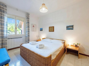 Peaceful Apartment In Deiva Marina