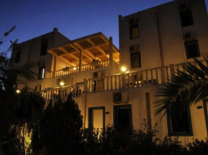 Club Acacia Hotel
