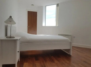 Metropolitan House 2102