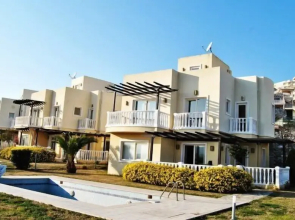 Turquoise Residence 3 Bedrooms with Pool